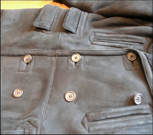 button detail